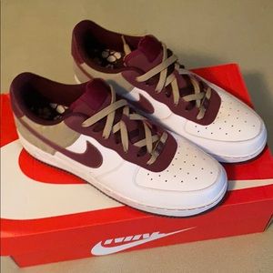 Nike Air Force 1 size 10.5